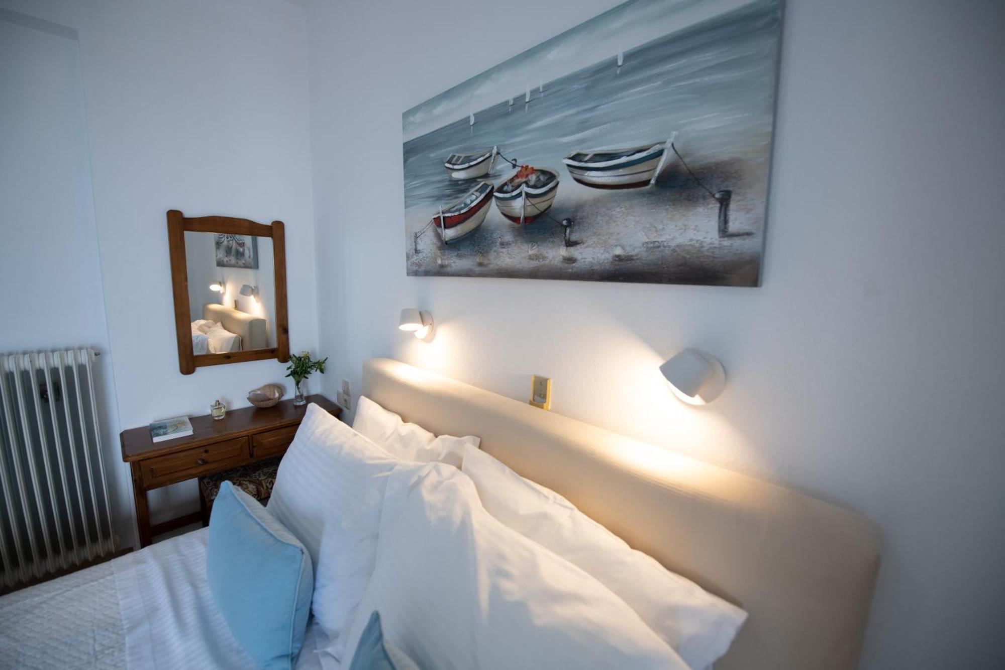 Lilian Beachfront Apartments Нео Кліма Екстер'єр фото