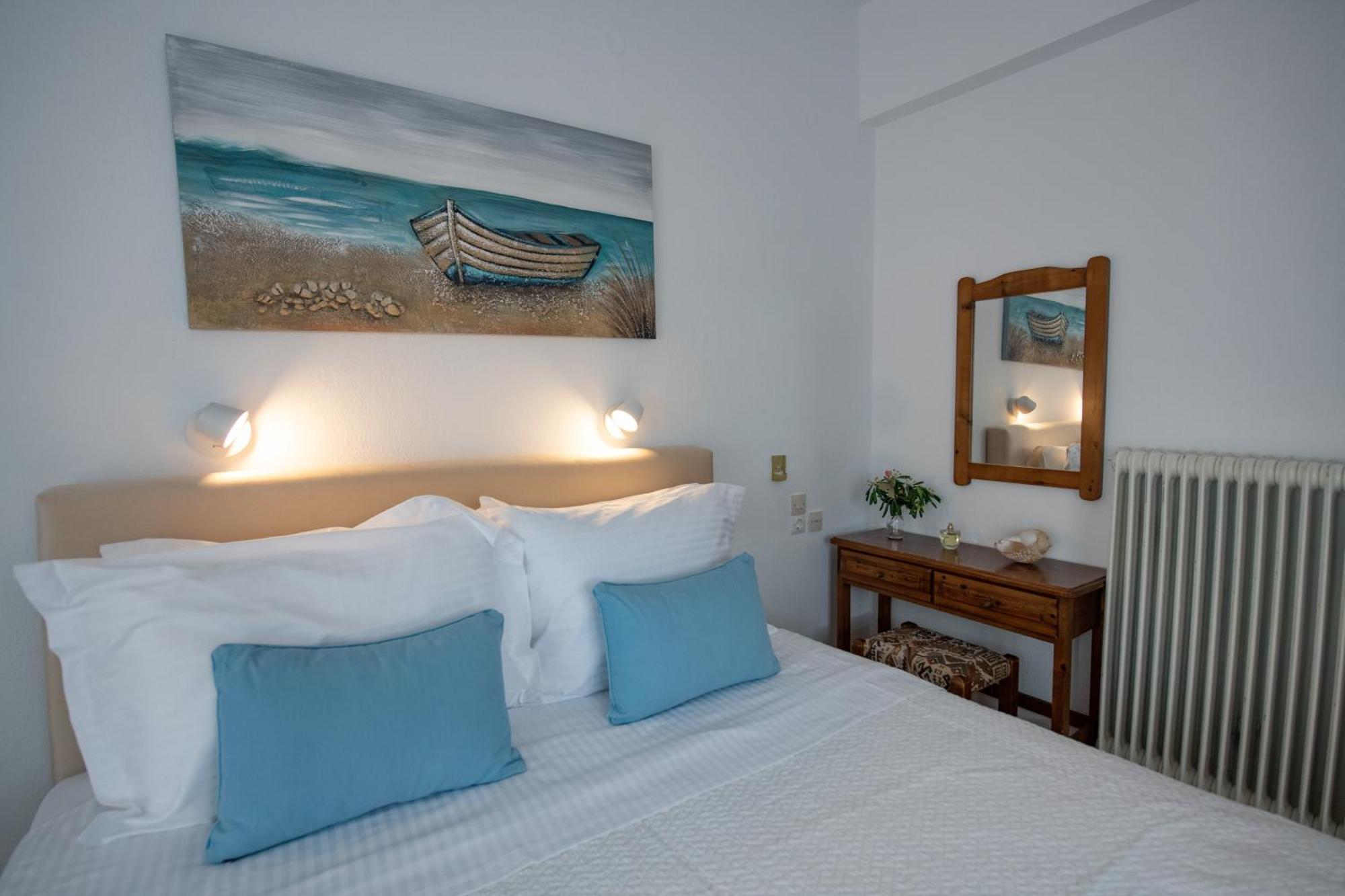 Lilian Beachfront Apartments Нео Кліма Екстер'єр фото